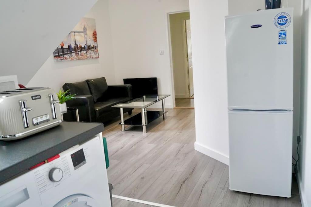 Stunning Modern 1 Bed Flat In Southsea